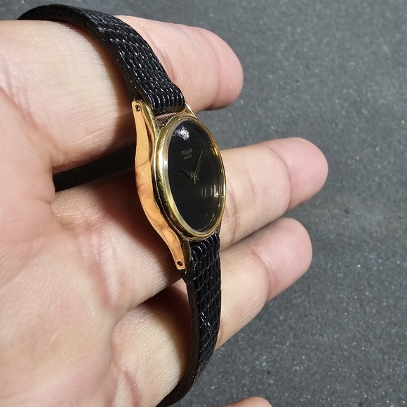 Pulsar Ladies Diamond Quartz Watch Gold Tone Black Dial Y150-0A70 Working - Picture 4 of 9